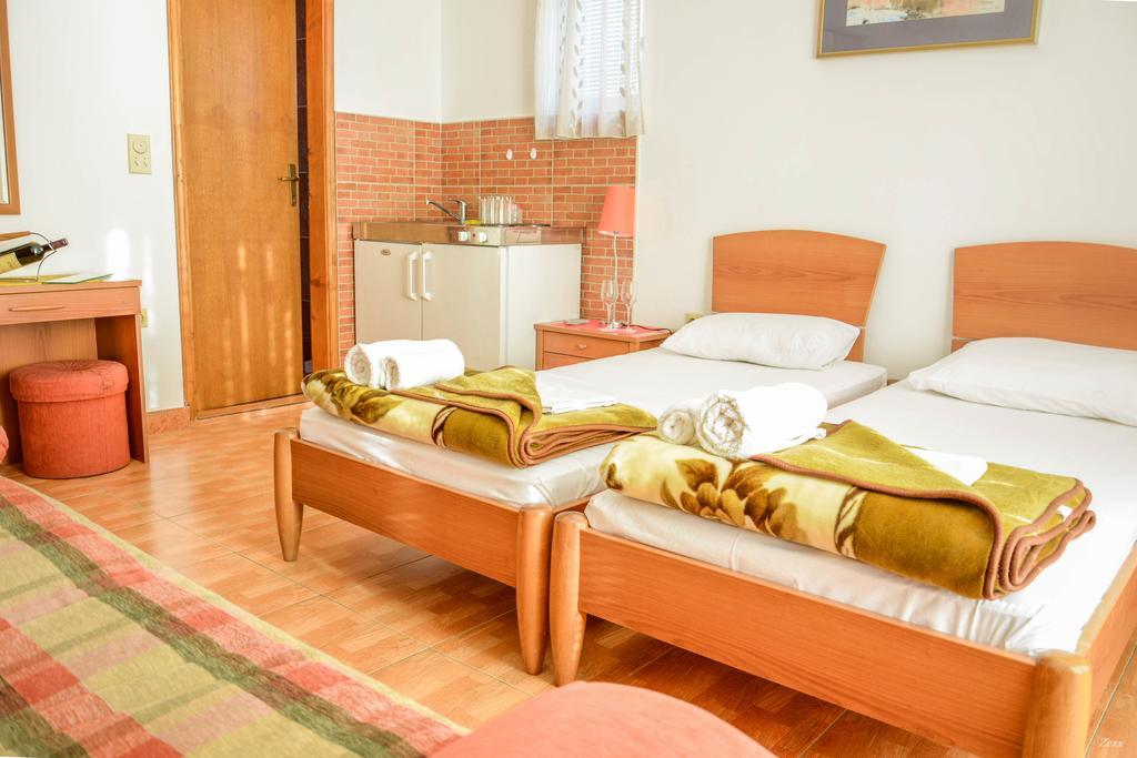 Petrovac Apartments Drobni Pijesak מראה חיצוני תמונה